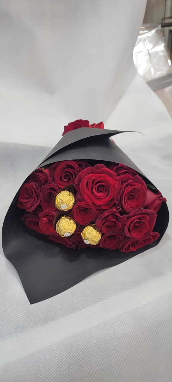 Bouquet de roses et chocolat