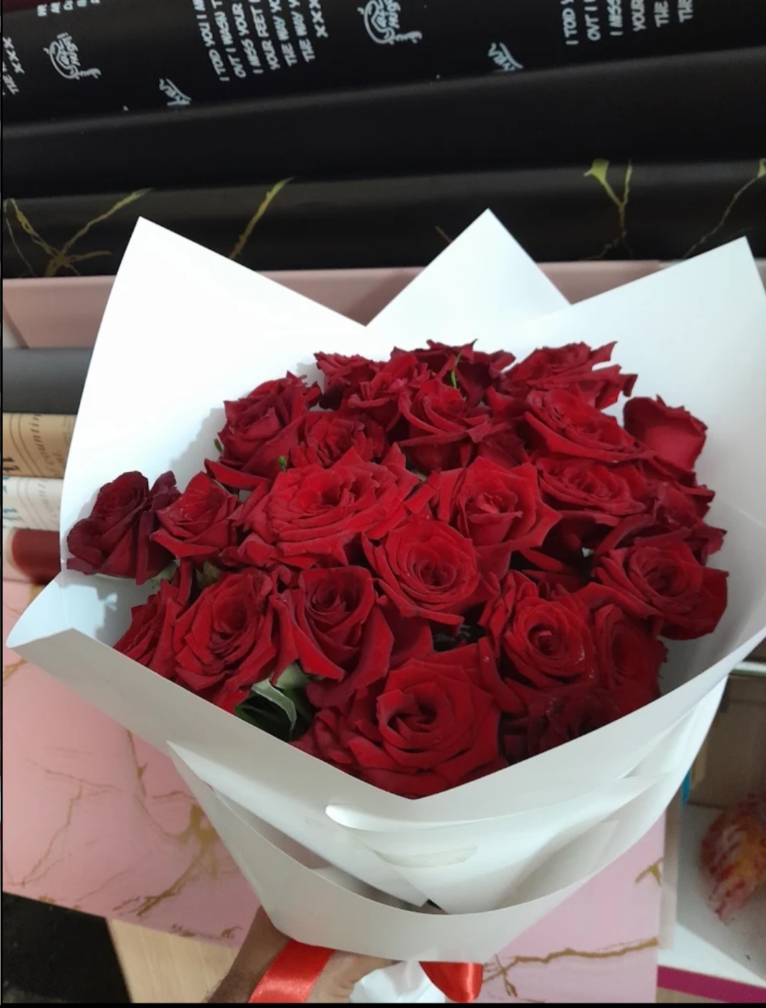 un bouquet de roses rouges